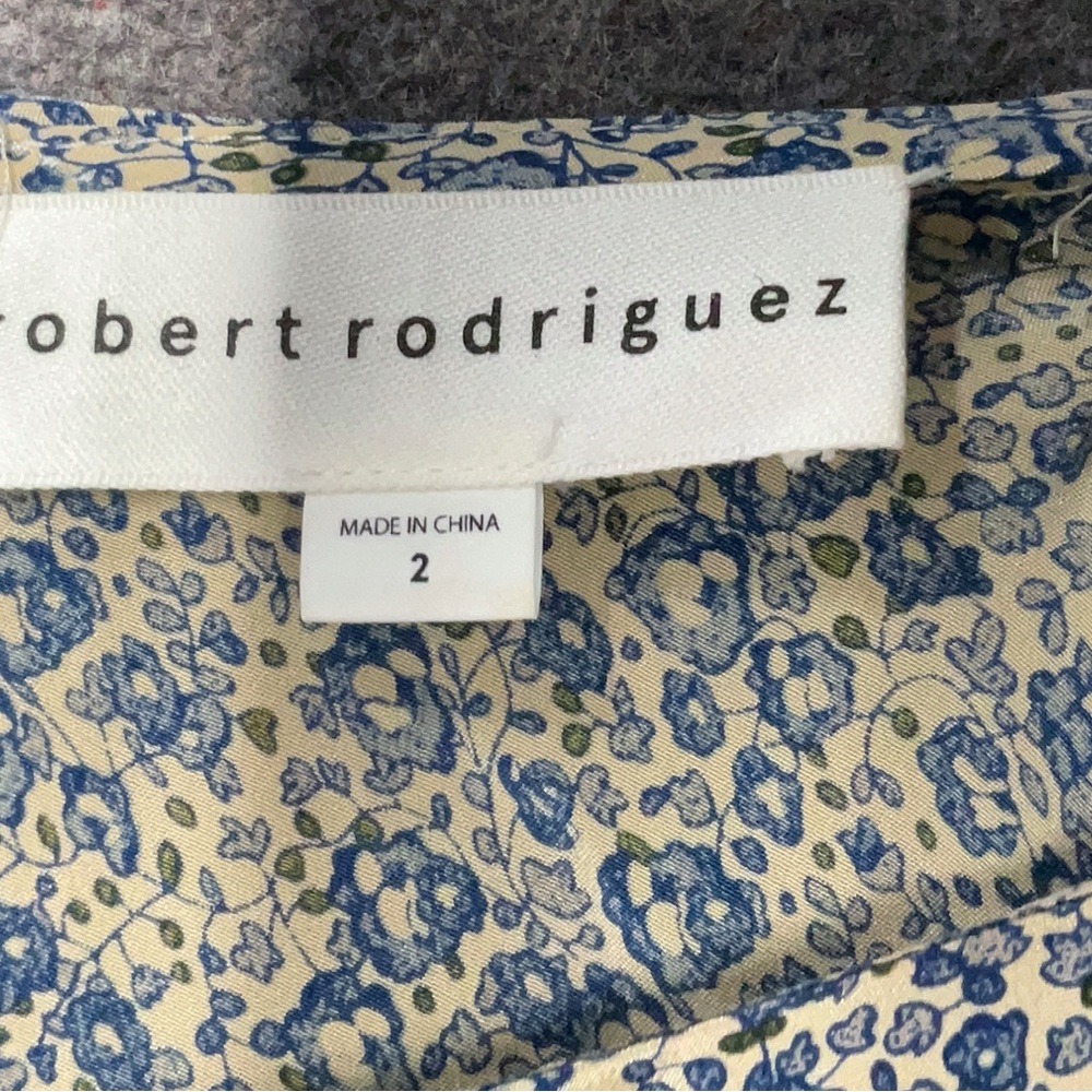 Robert Rodriguez Blue & Cream Ditsy Floral silk cutout sleeve classy Blouse sz 2 - Picture 2 of 4